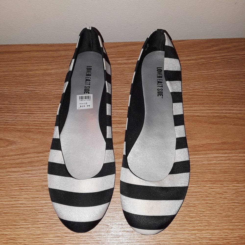 Flat shoes
